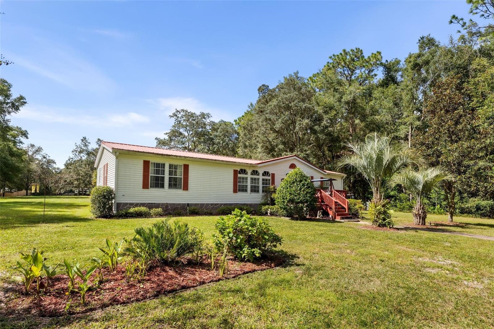 LAKE TROPICANA RANCHETTES - Residential