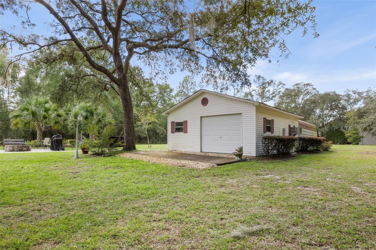 LAKE TROPICANA RANCHETTES - Residential