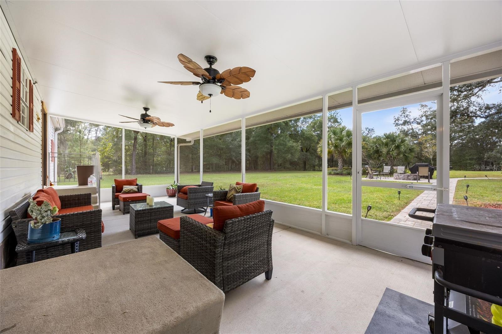 LAKE TROPICANA RANCHETTES - Residential