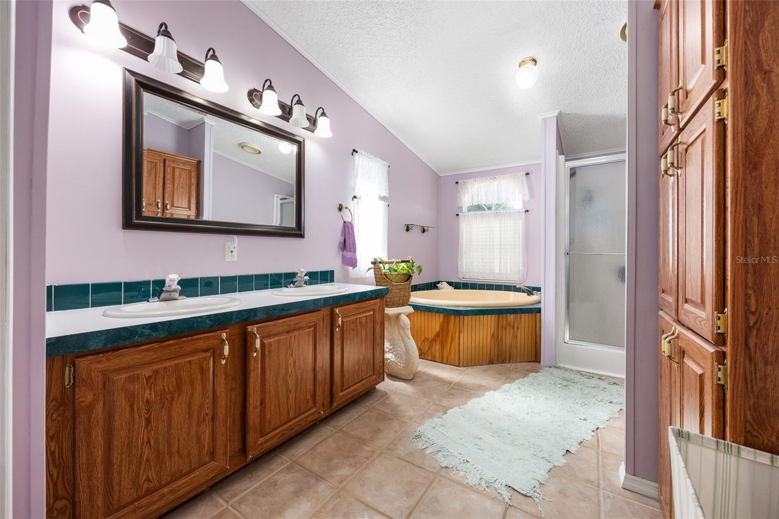 LAKE TROPICANA RANCHETTES - Residential