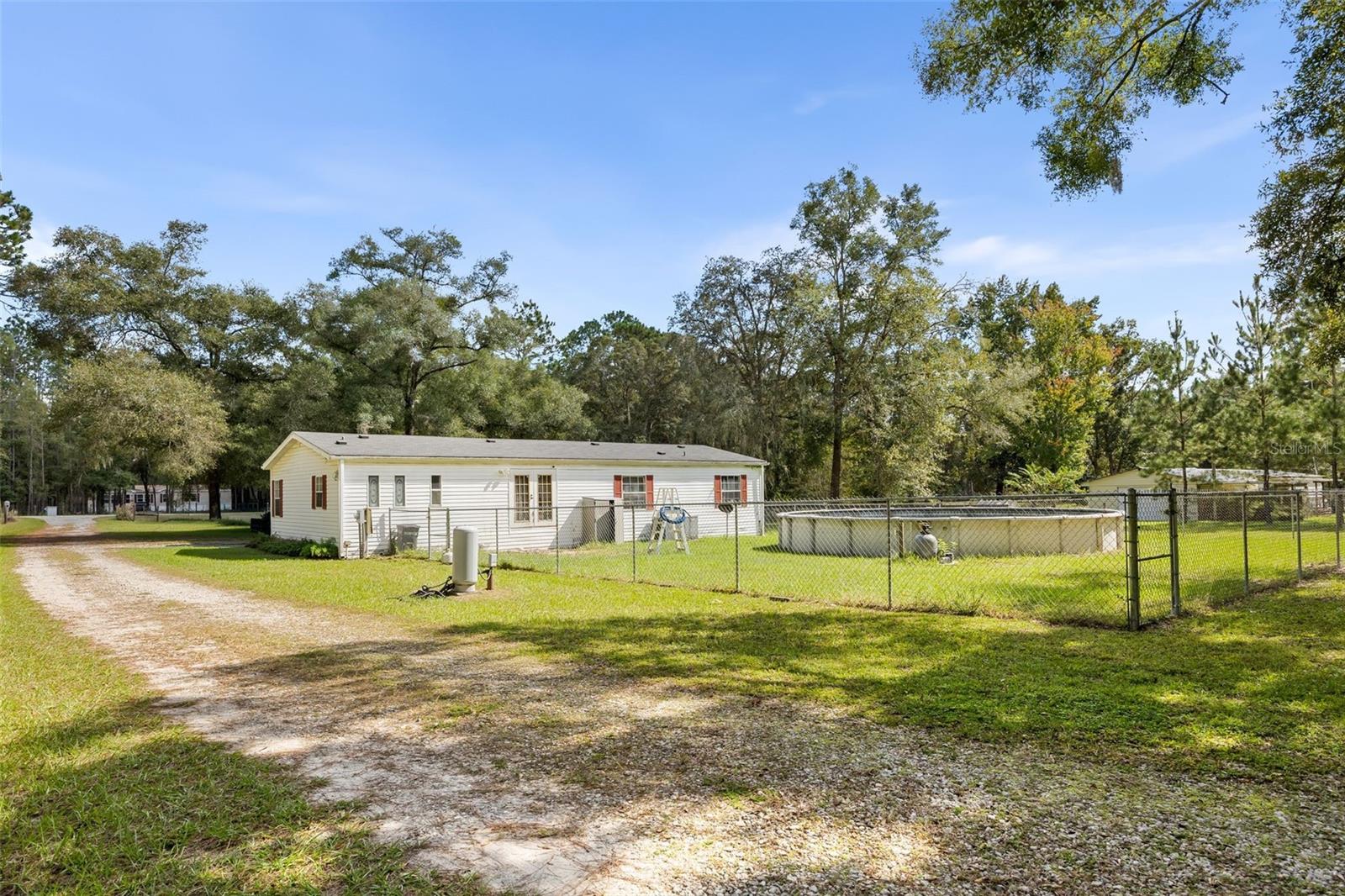 LAKE TROPICANA RANCHETTES - Residential