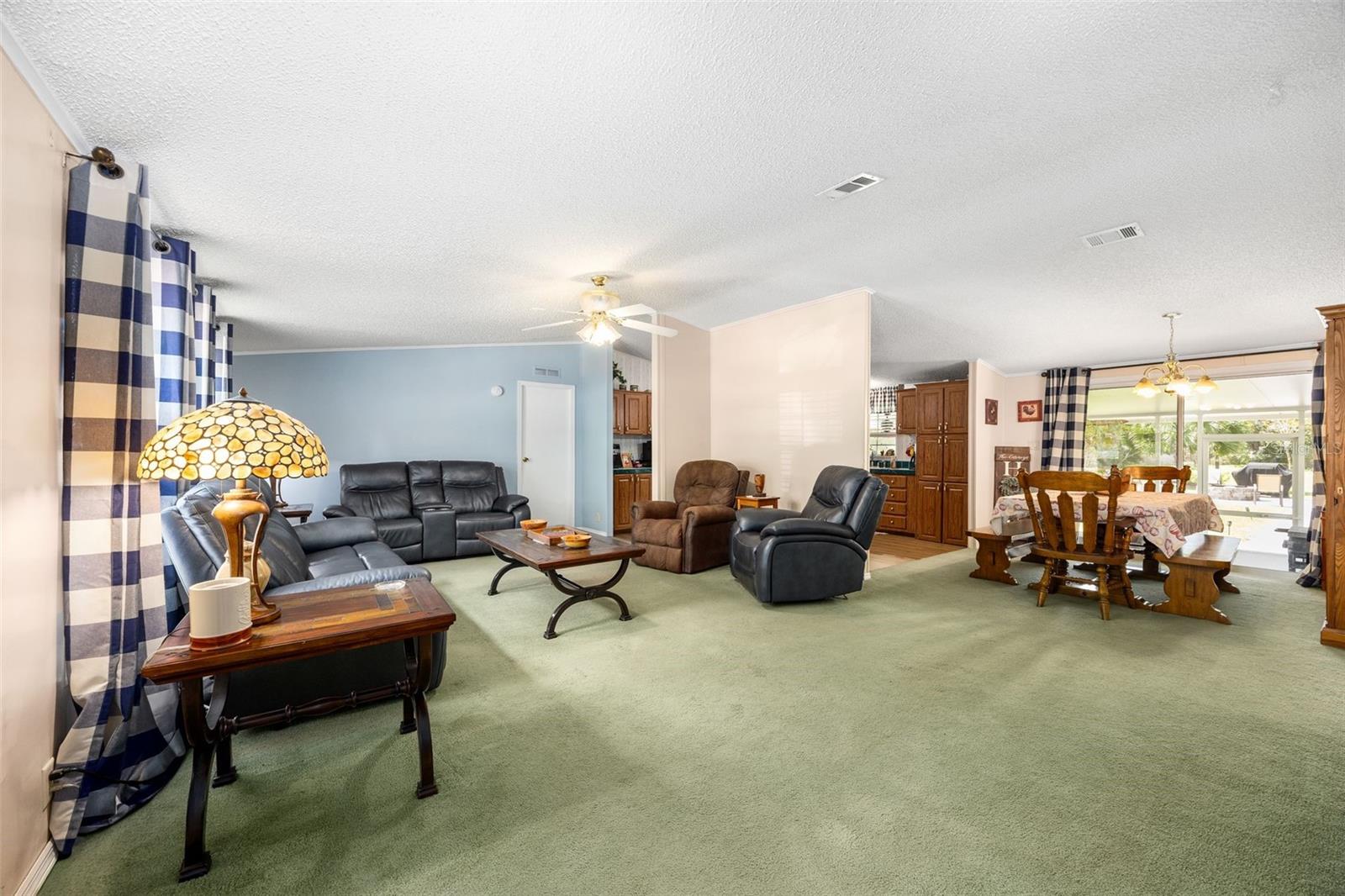 LAKE TROPICANA RANCHETTES - Residential