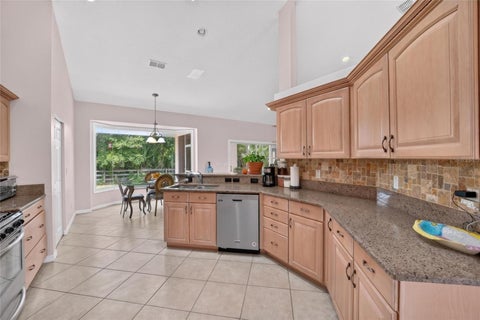 Tiny photo for 19040 NW 88th Avenue Road, Reddick, FL 32686 (MLS # G5115590)