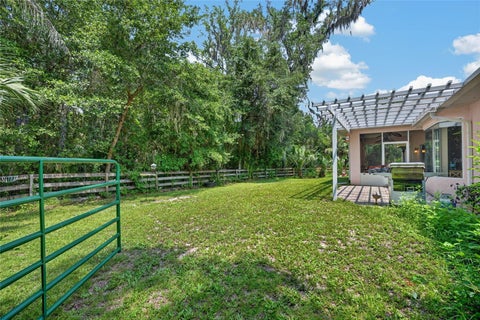 Tiny photo for 19040 NW 88th Avenue Road, Reddick, FL 32686 (MLS # G5115590)
