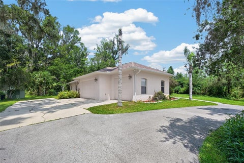 Tiny photo for 19040 NW 88th Avenue Road, Reddick, FL 32686 (MLS # G5115590)