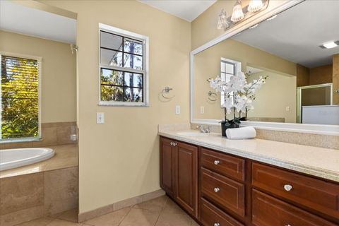 Tiny photo for 3001 Lakeshore Drive, Mount Dora, FL 32757 (MLS # G5106972)