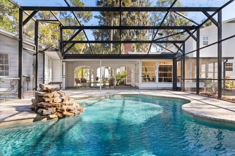 Tiny photo for 3001 Lakeshore Drive, Mount Dora, FL 32757 (MLS # G5106972)