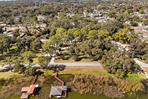 Tiny photo for 3001 Lakeshore Drive, Mount Dora, FL 32757 (MLS # G5106972)