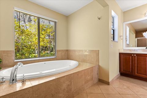 Tiny photo for 3001 Lakeshore Drive, Mount Dora, FL 32757 (MLS # G5106972)