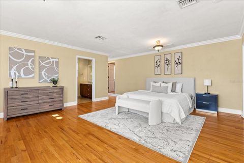 Tiny photo for 3001 Lakeshore Drive, Mount Dora, FL 32757 (MLS # G5106972)