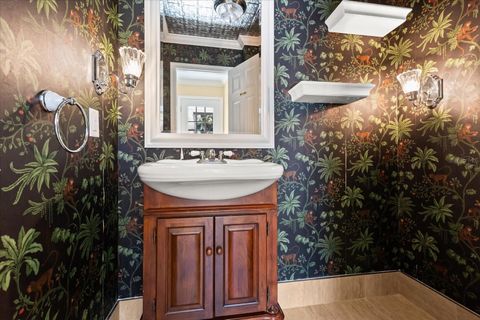 Tiny photo for 3001 Lakeshore Drive, Mount Dora, FL 32757 (MLS # G5106972)