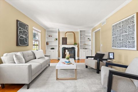 Tiny photo for 3001 Lakeshore Drive, Mount Dora, FL 32757 (MLS # G5106972)