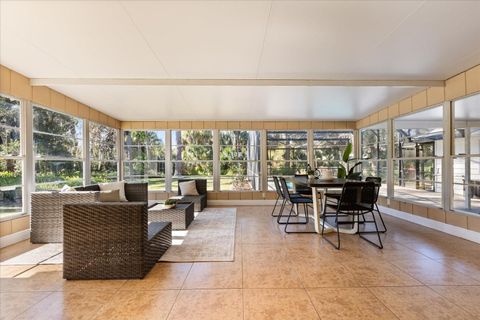 Tiny photo for 3001 Lakeshore Drive, Mount Dora, FL 32757 (MLS # G5106972)