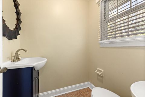 Tiny photo for 3001 Lakeshore Drive, Mount Dora, FL 32757 (MLS # G5106972)