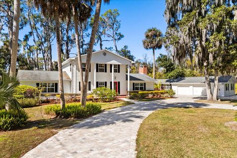 Tiny photo for 3001 Lakeshore Drive, Mount Dora, FL 32757 (MLS # G5106972)