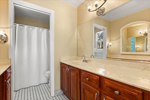 Tiny photo for 3001 Lakeshore Drive, Mount Dora, FL 32757 (MLS # G5106972)