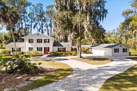 Tiny photo for 3001 Lakeshore Drive, Mount Dora, FL 32757 (MLS # G5106972)