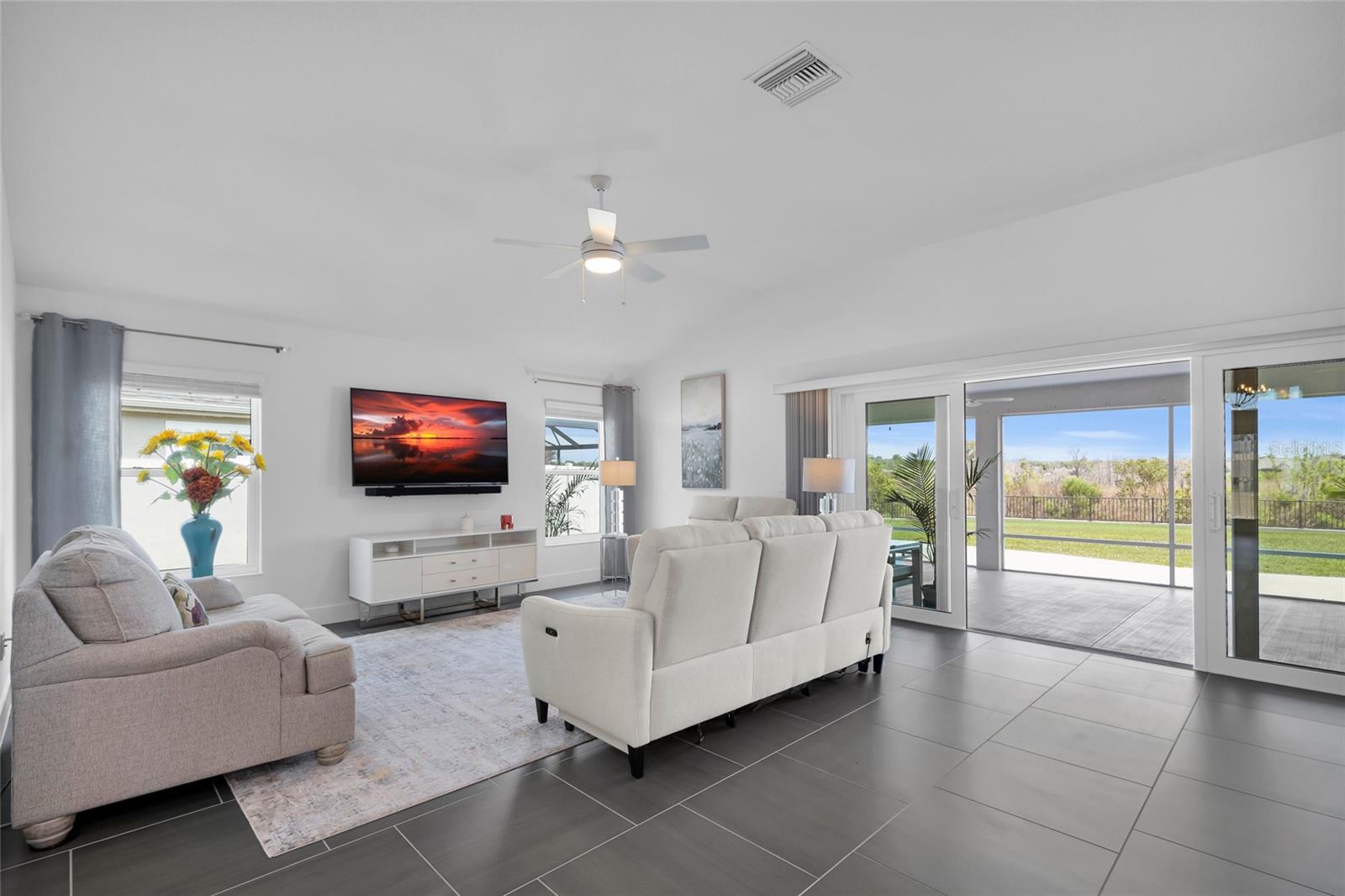 VILLAGESOF SOUTHERN OAKS - Residential