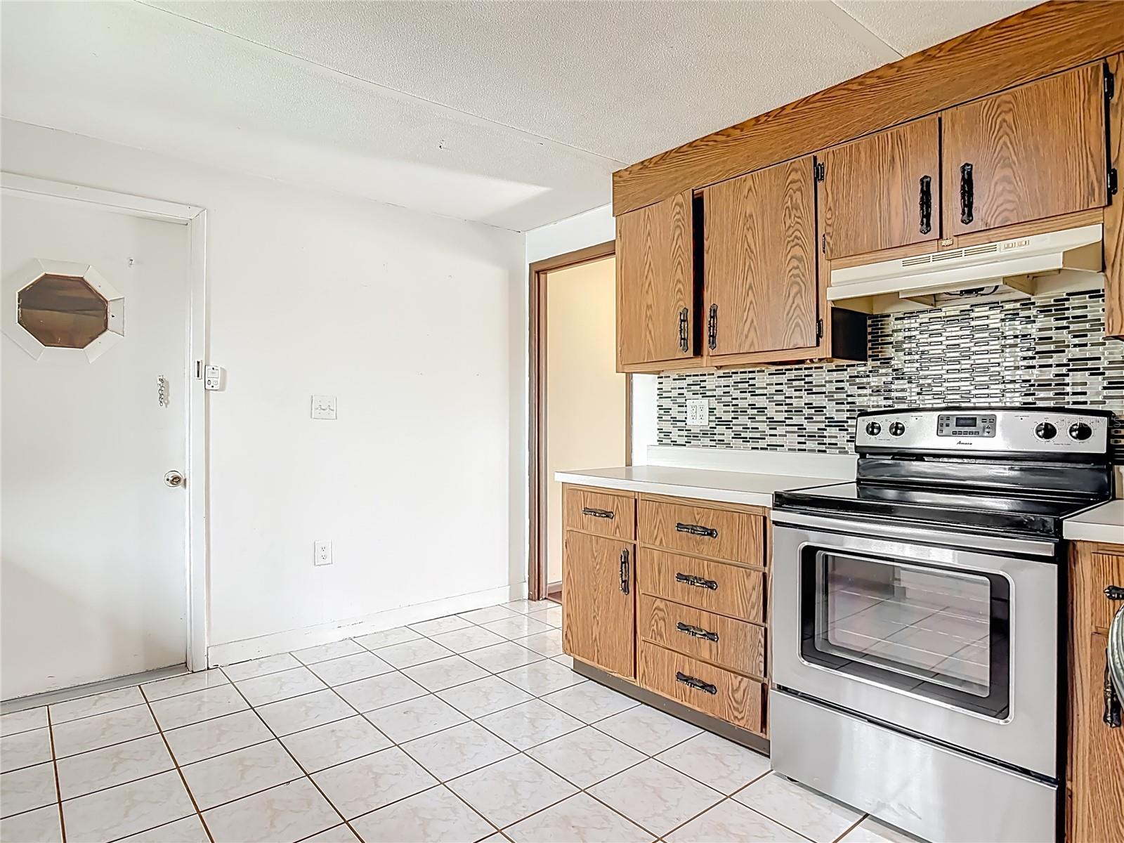 LAKE MARIE ESTS REPLAT - Residential