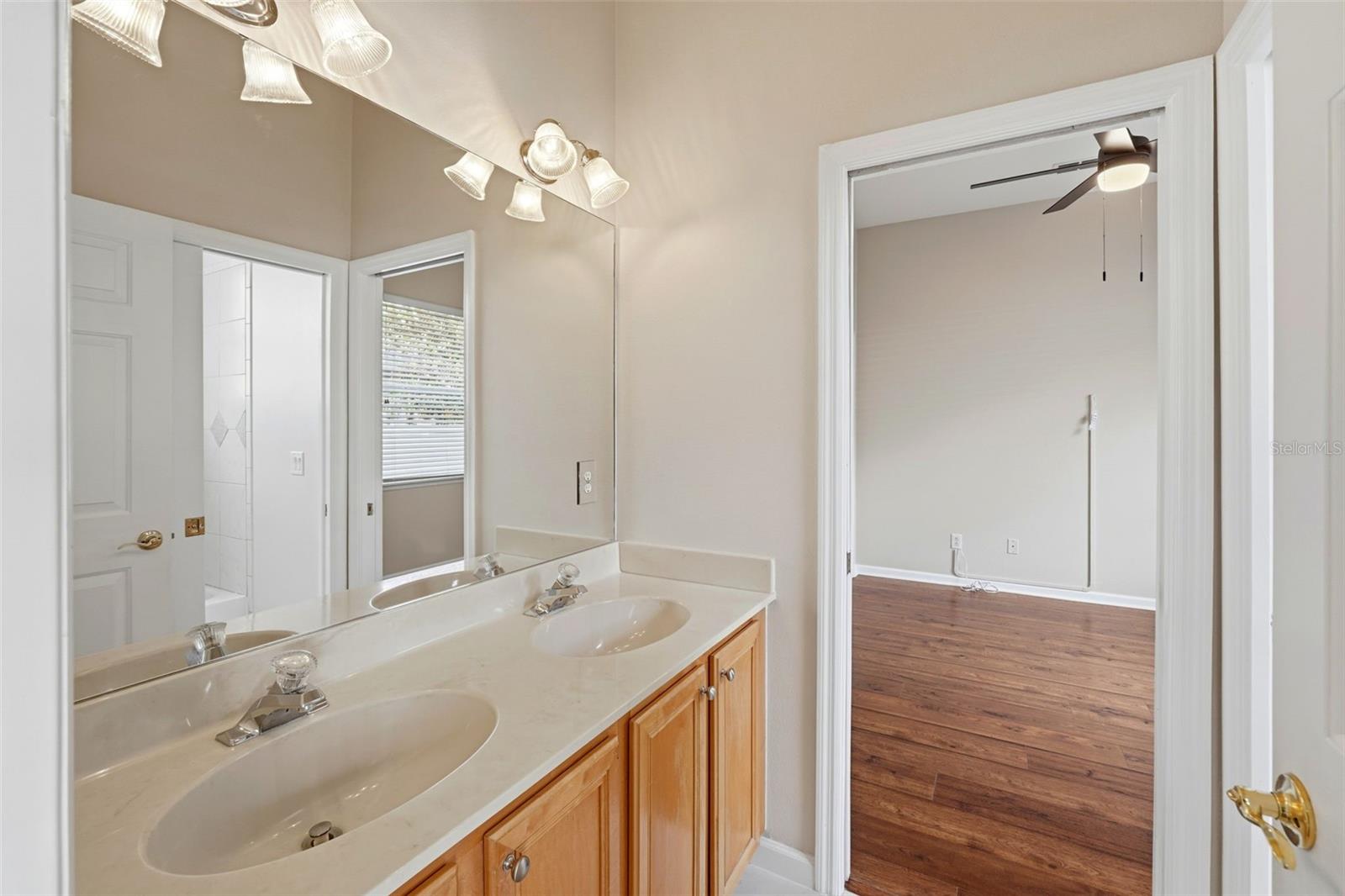 TERRA OAKS - Residential