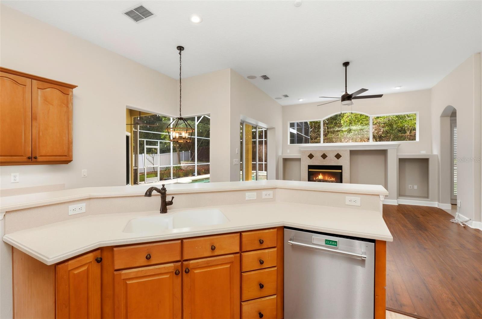 TERRA OAKS - Residential