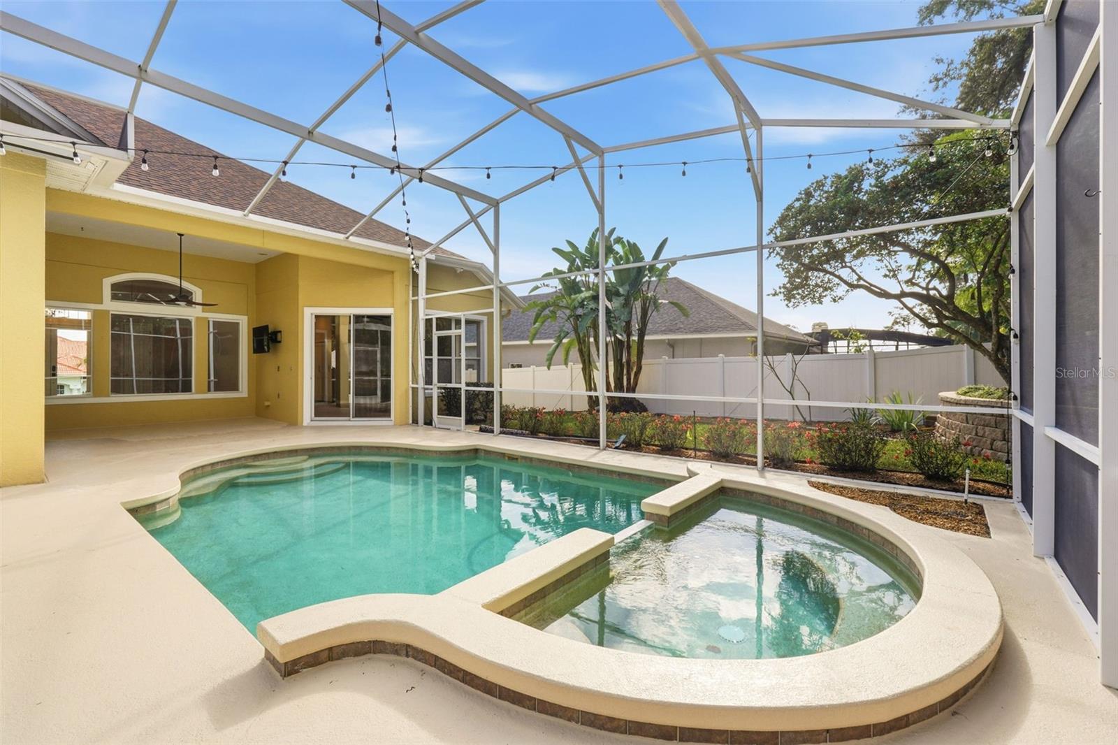 TERRA OAKS - Residential