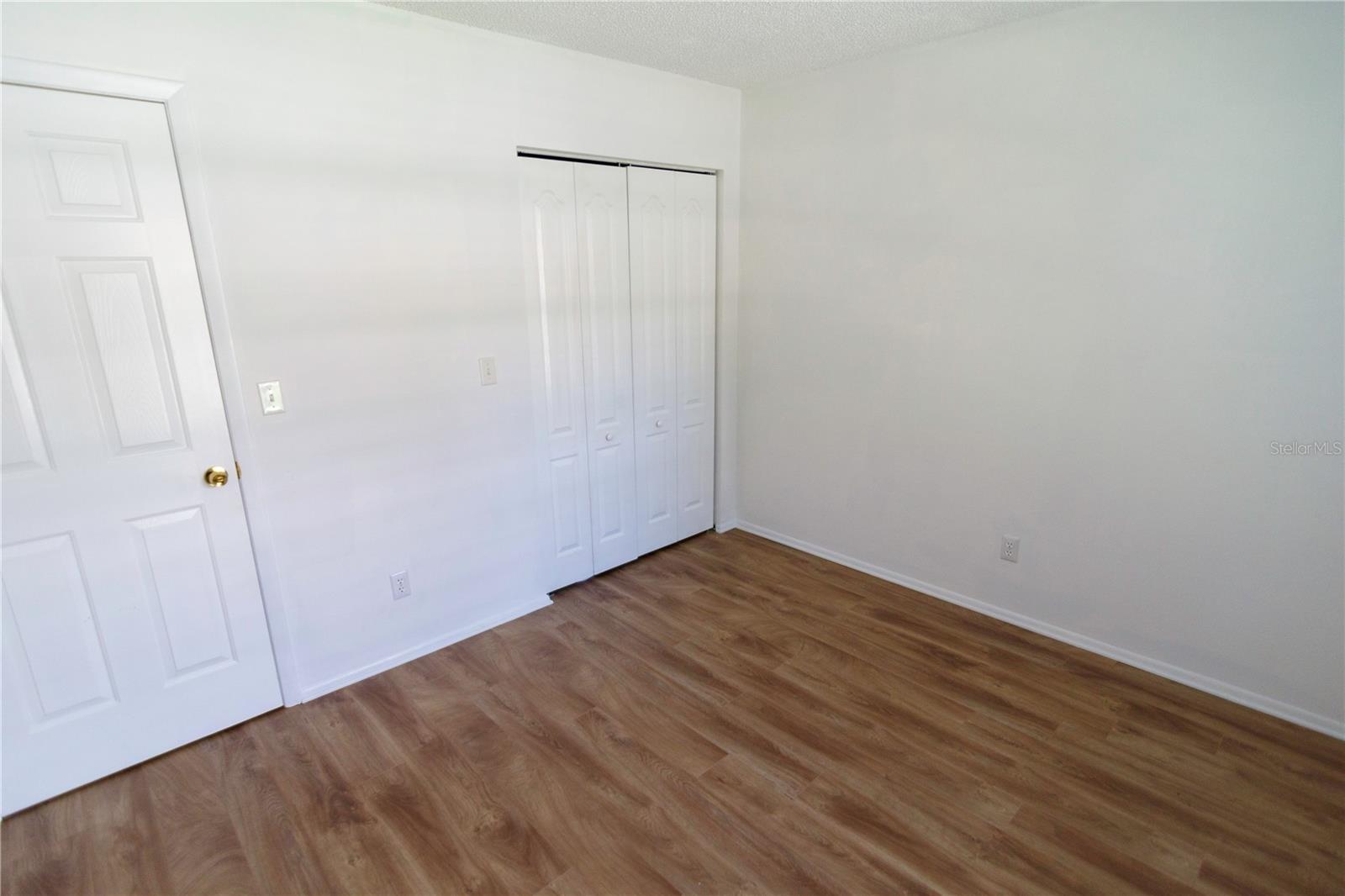 1122 MONTROSE PLACE 1713
