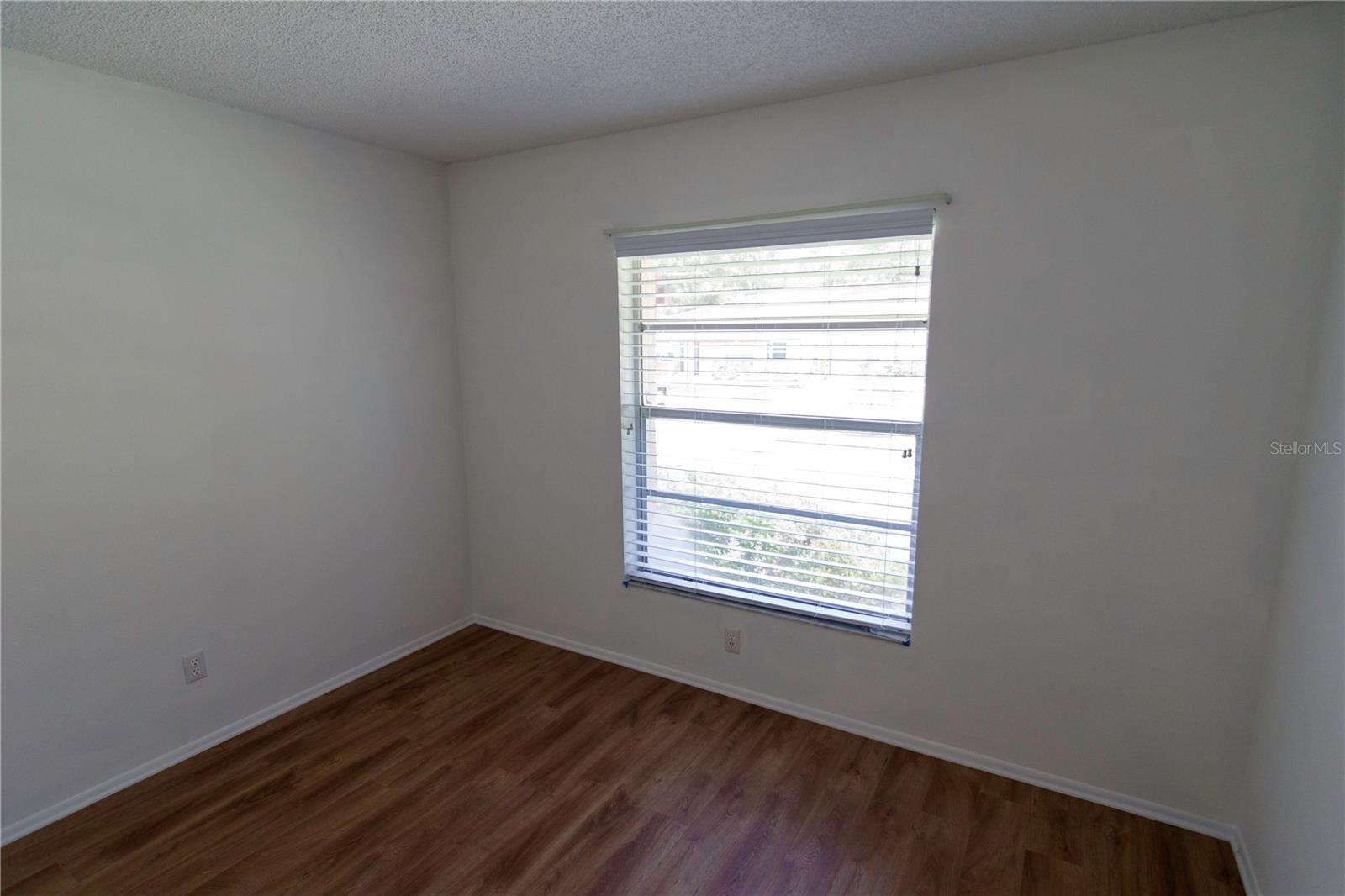 1122 MONTROSE PLACE 1713