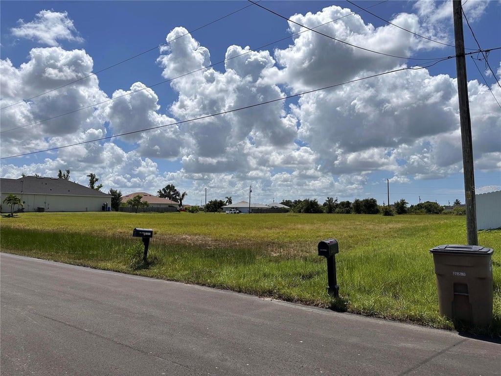 Photo of 2738 NW 10th Terrace, Cape Coral, FL 33993 (MLS # TB8532388)