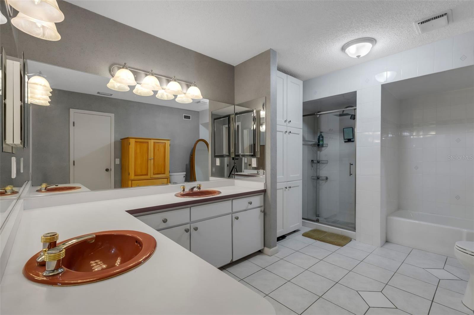 OAK GROVE PARK - Residential