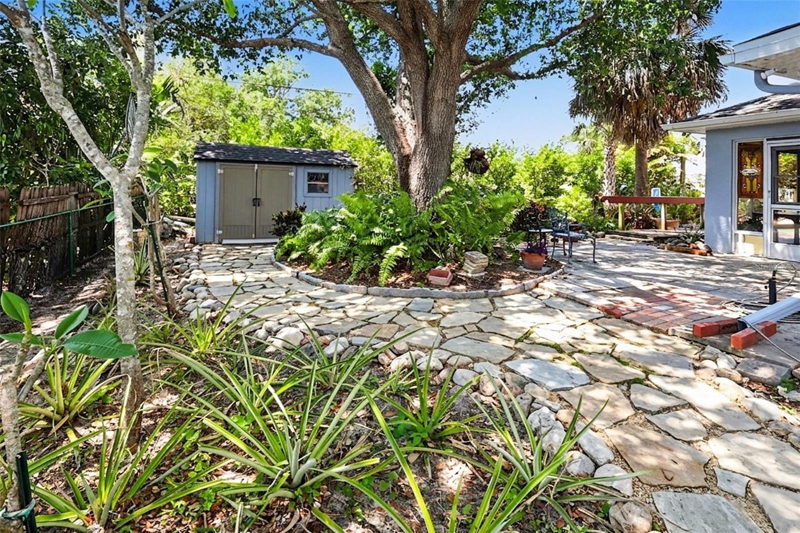 PALMLEE PARK - Residential