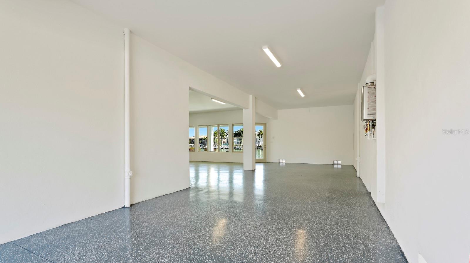 TIERRA VERDE UNIT 1 4TH REP - Residential