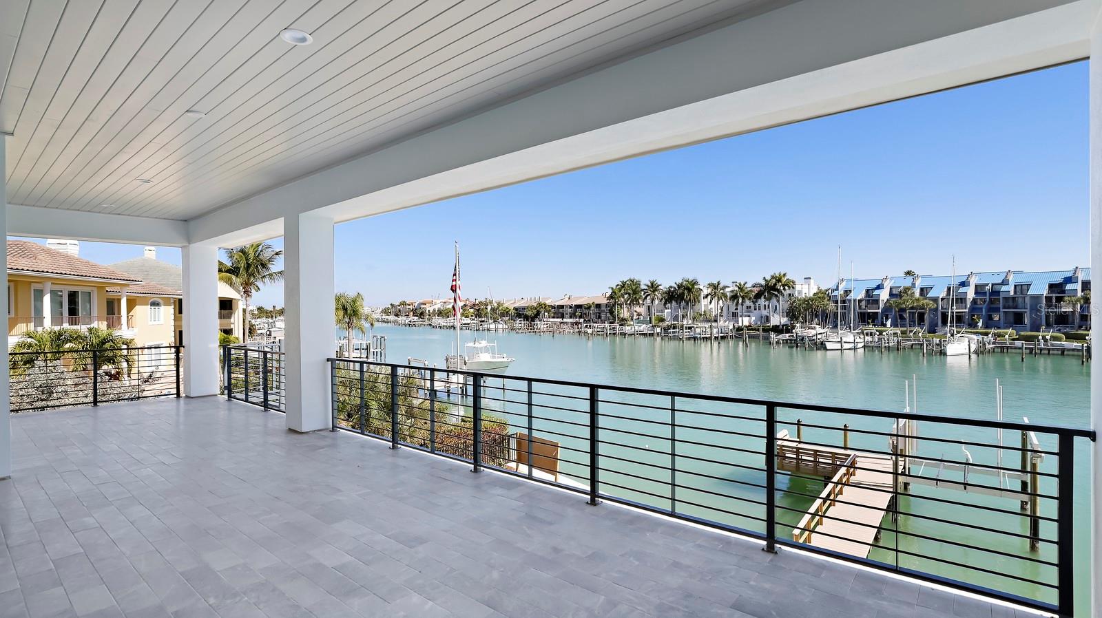 TIERRA VERDE UNIT 1 4TH REP - Residential