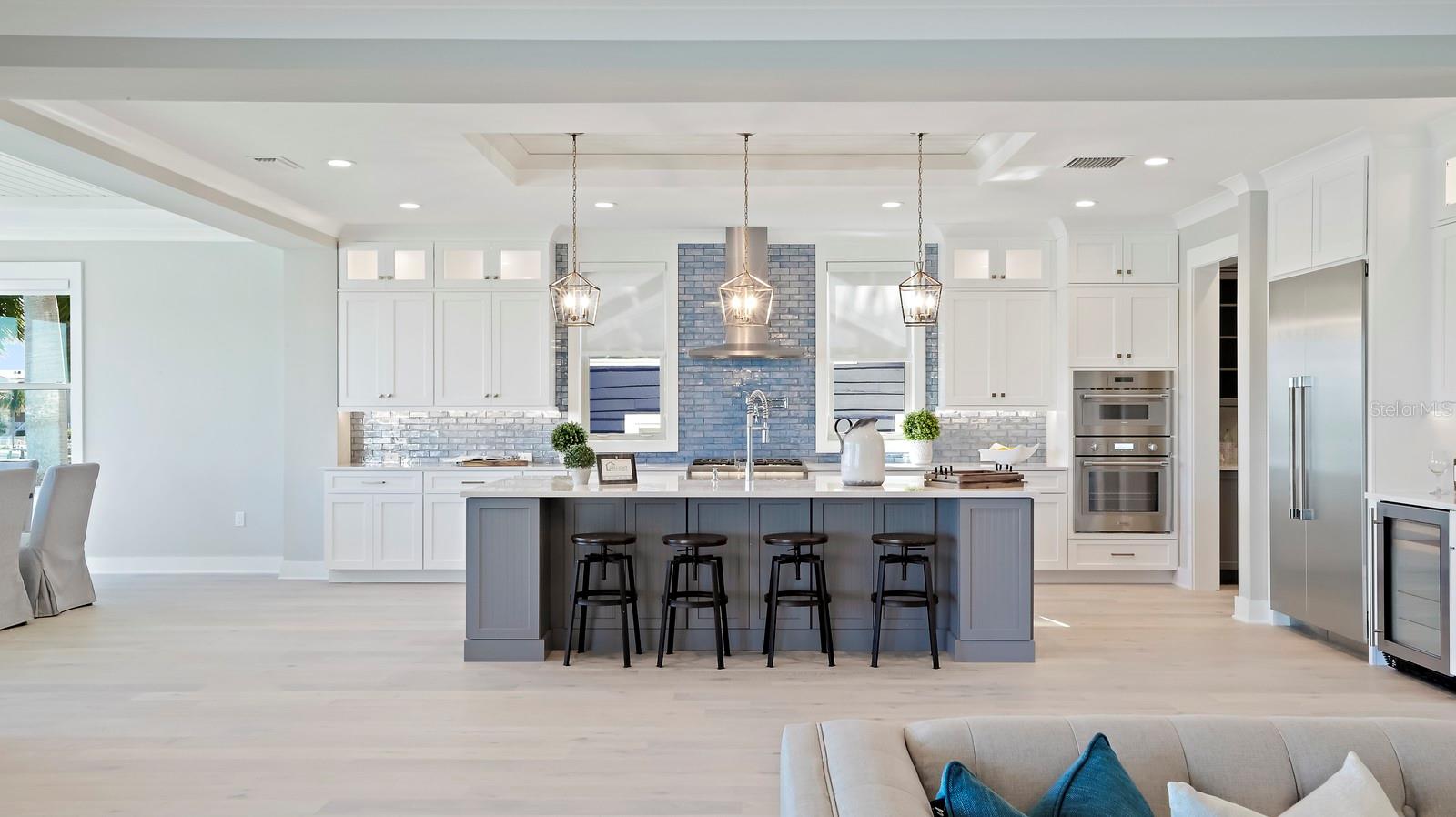 TIERRA VERDE UNIT 1 4TH REP - Residential