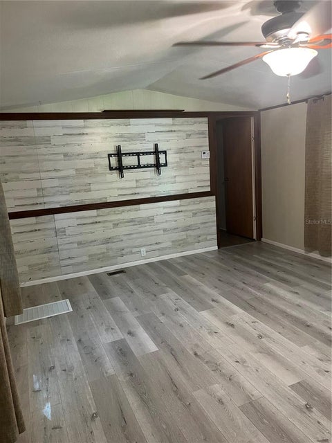 Tiny photo for 10943 SE 131st Place, Ocklawaha, FL 32179 (MLS # G5119313)