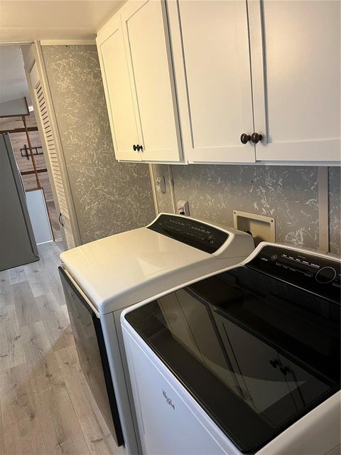 Tiny photo for 10943 SE 131st Place, Ocklawaha, FL 32179 (MLS # G5119313)