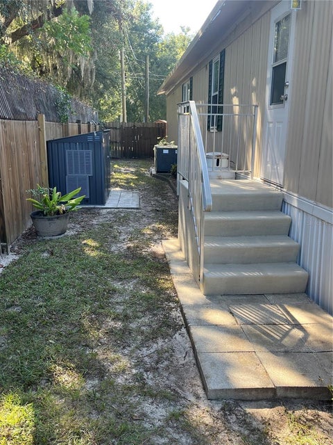 Tiny photo for 10943 SE 131st Place, Ocklawaha, FL 32179 (MLS # G5119313)