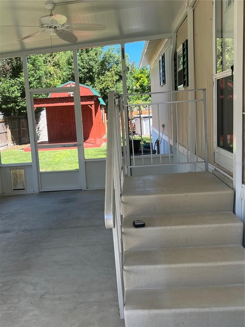 Tiny photo for 10943 SE 131st Place, Ocklawaha, FL 32179 (MLS # G5119313)