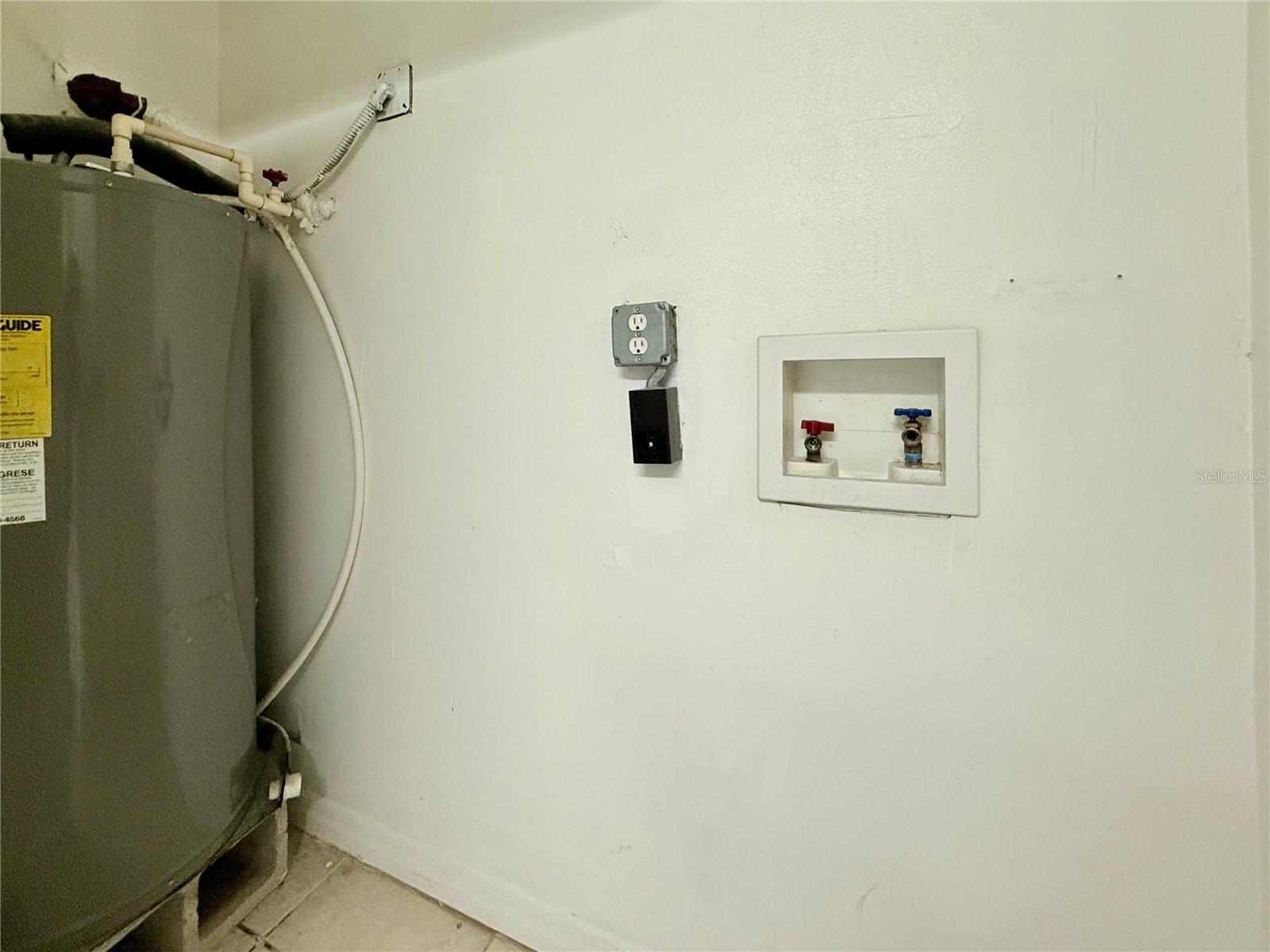 SARASOTA SPGS - Residential Lease