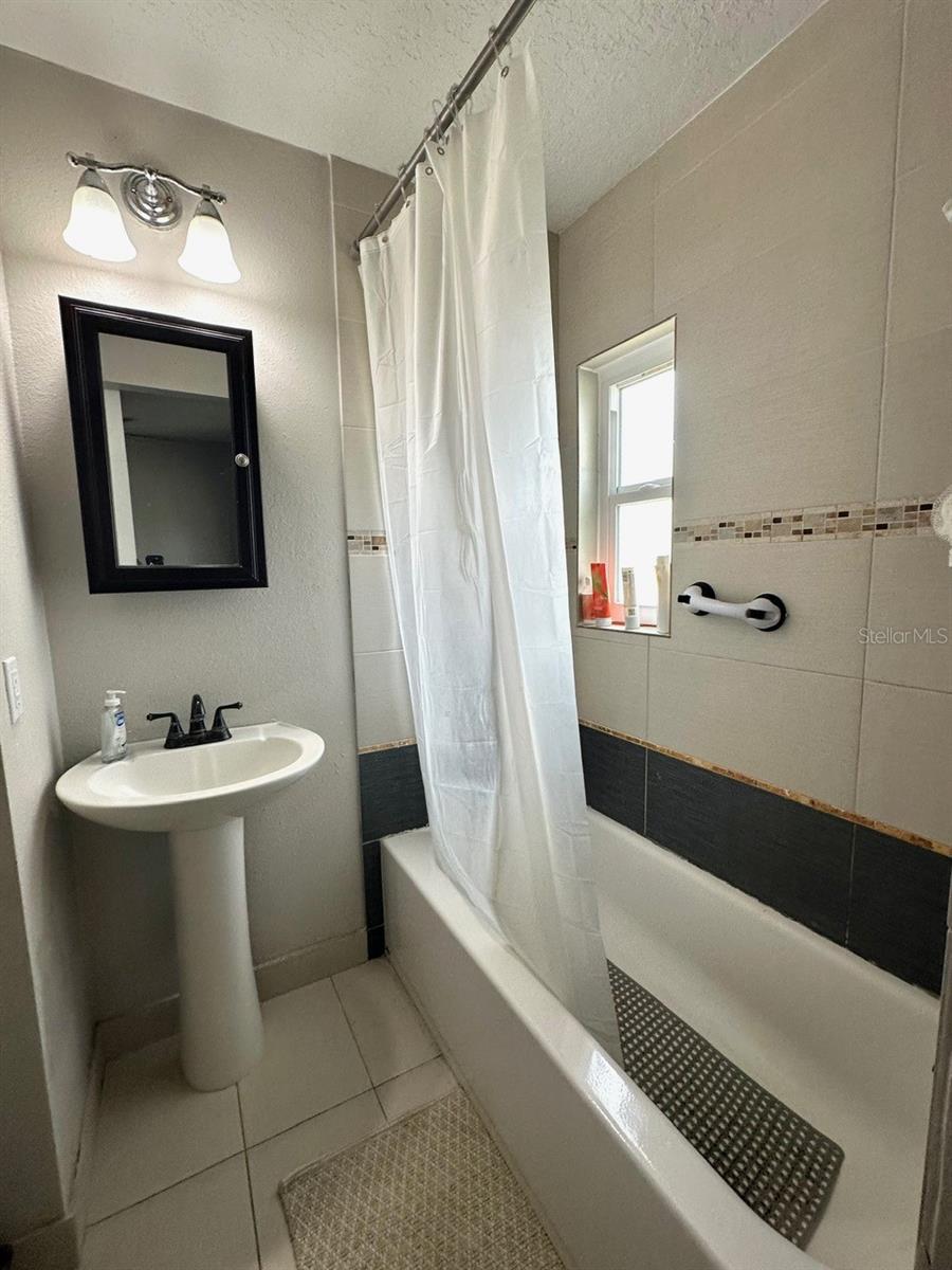 ORANGE HILL PARK - Residential