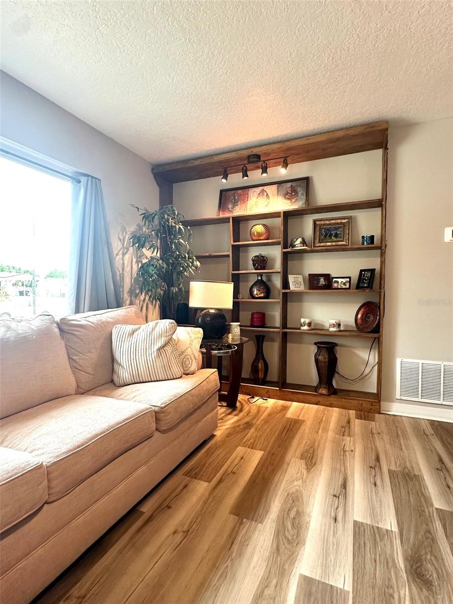 ORANGE HILL PARK - Residential