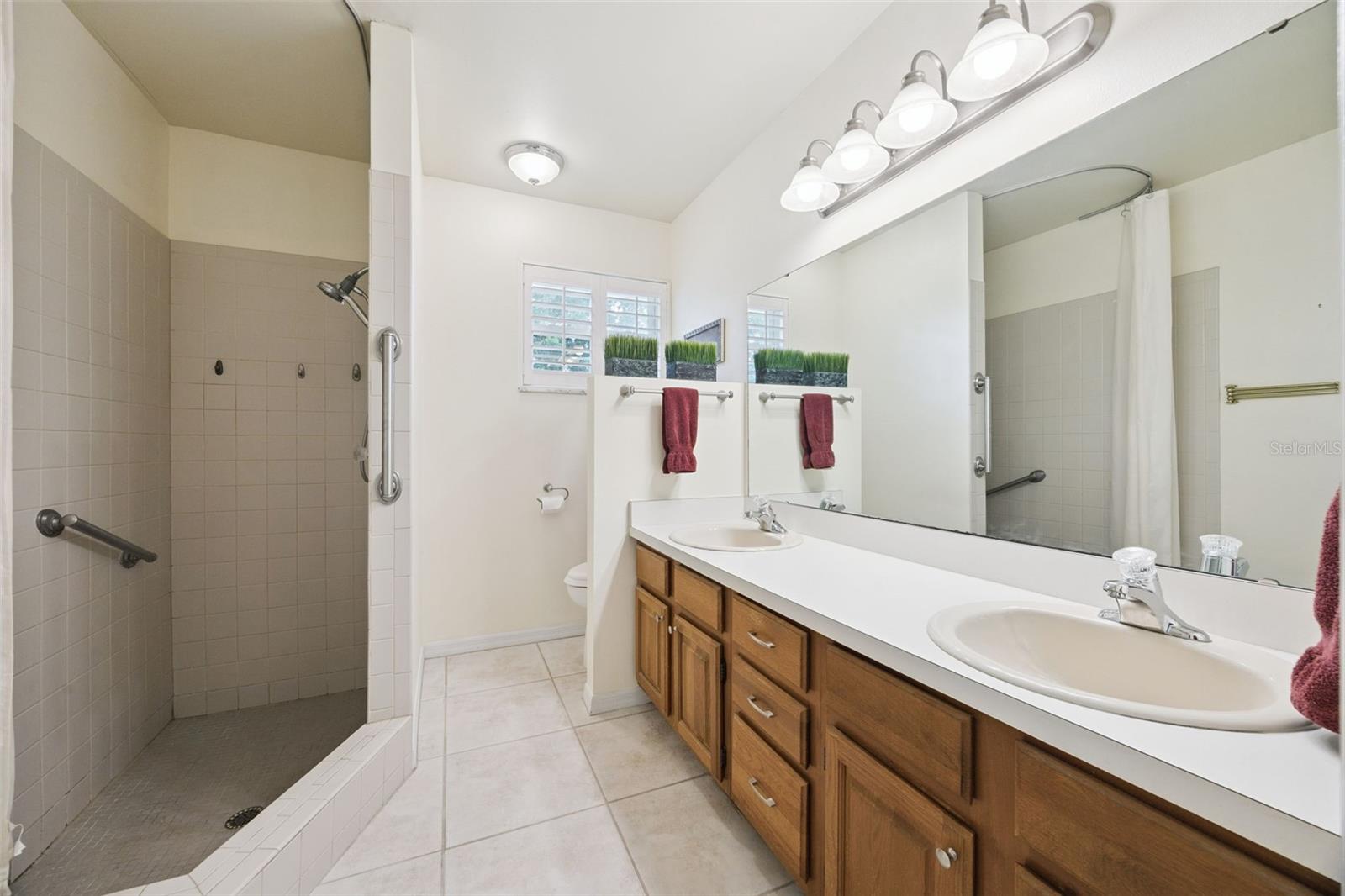 ALOMA ESTATES - Residential