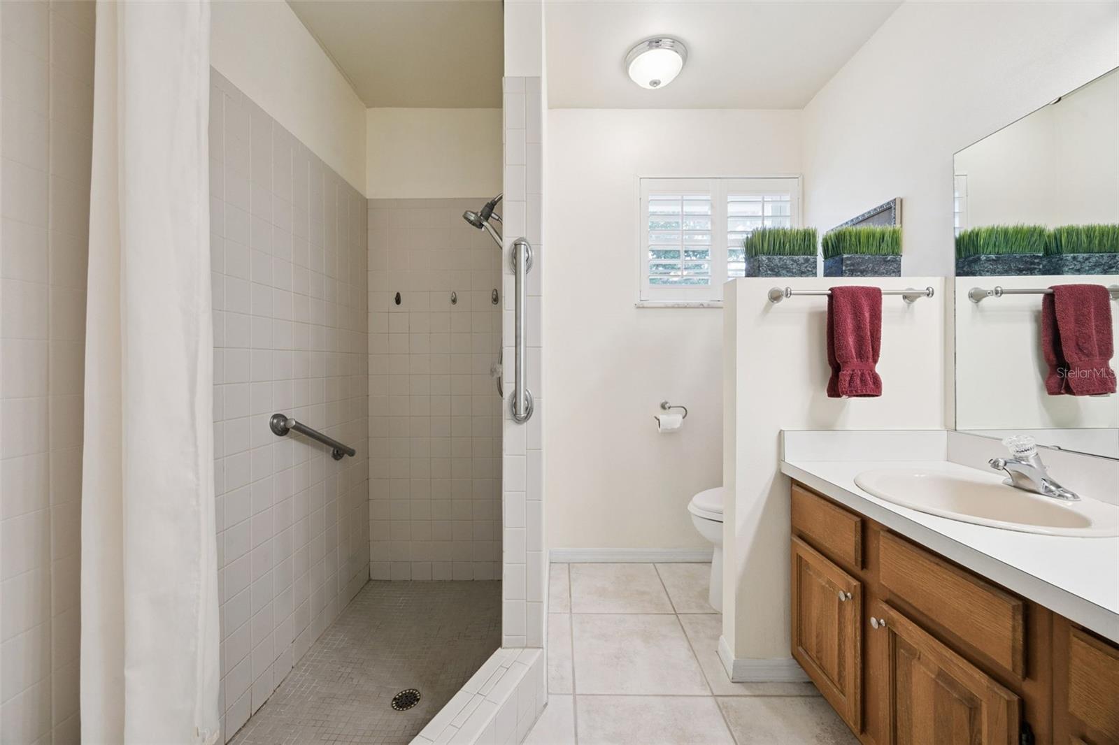 ALOMA ESTATES - Residential