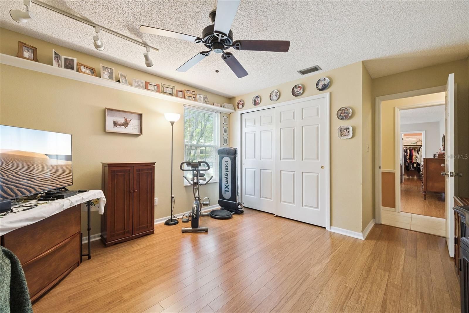 ALOMA ESTATES - Residential