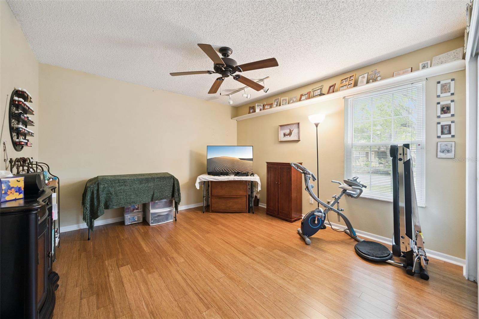 ALOMA ESTATES - Residential