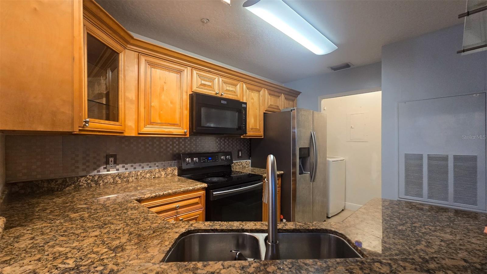 7667 N WICKHAM ROAD 522