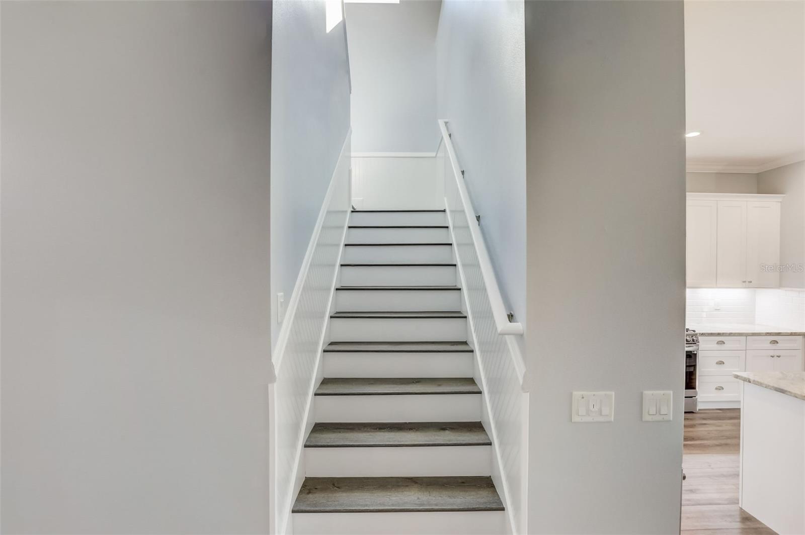 ESPLANADE PH I - Residential Lease