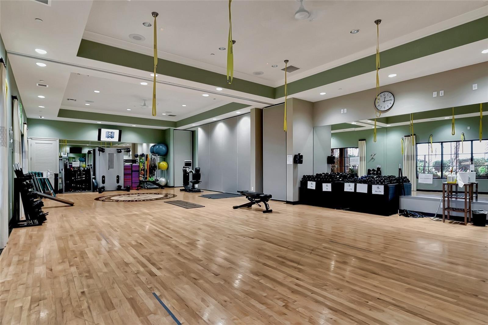 ESPLANADE PH I - Residential Lease