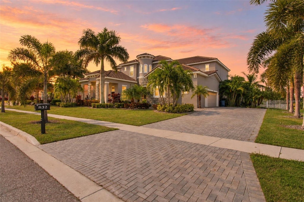 Photo of 832 Manns Harbor Drive, Apollo Beach, FL 33572 (MLS # TB8558634)
