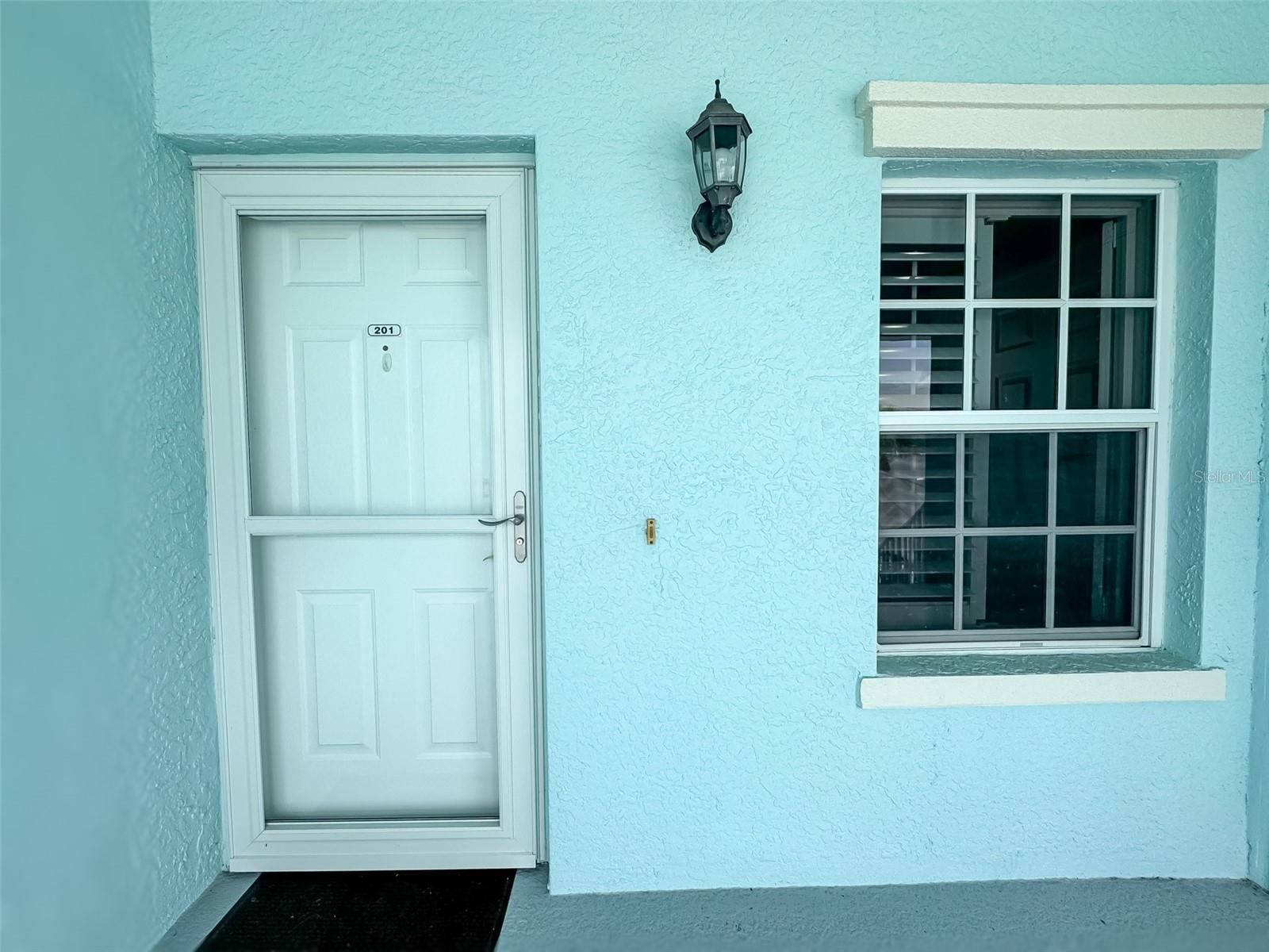 ENJOY FLORIDA LIVING AT ITS FINEST LOCATED HERE IN THE HEART NORTH PORT FLORIDA IN THIS WELL
MAINTAINED GATED COMMUNITY THE COLONY OF SABAL TRACE. CLEAN 2 BEDROOM 2 BATH CONDO WITH A VERSATILE
DEN IS SITUATED ON THE SECOND FLOOR. THIS HOME OFFERS TRANQUIL POND VIEWS AND A BRIGHT, OPEN FLOOR
PLAN WITH SOARING CEILINGS THAT ENHANSE THE SENSE OF SPACE AND LIGHT. THE INTERIOR FEATURES
BEAUTIFUL GRANITE COUNTERTOPS IN KITCHEN AND BATHROOMS. THE ELEGANT PLANTAION SHUTTERS ADDS A
TIMELESS UPSCALE TOUCH AND PROVIDE GREAT LIGHT CONTROL. COASTAL ACCENT WALLS WITH WOOD LOOKING TILE
THROUGHOUT MOST OF THE HOUSE, WHILE CARPET ADDS COMFORT TO THE BEDROOMS. THE OPEN CONCEPT KITCHEN
DINING LIVING SPACE IS PERFECT FOR ENTERTAINING OR RELAXING. THE DEN HAS NICE FRENCH DOORS THAT
PROVIDE AN IDEAL SPOT FOR A HOME OFFICE, GUEST SPACE, OR COZY READING NOOK.ENJOY THE PEACFUL WATER
VIEW FROM YOUR PRIVATE SCREENED LANI- THE PERFECT PLACE TO START YOUR DAY OR UNDWIND IN THE
EVENING. LOCATED CLOSE TO SHOPPING, DINING, GOLF AND BEAUTIFL GULF BEACHES, THIS HOME OFFERS BOTH
COMFORT AND CONVIENCE IN ONE OF NORTH PORTS MOST DESIRABLE COMMUNITIES.